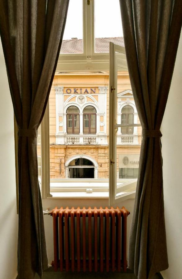 Zada Studio - Old City Center Brasov Luaran gambar